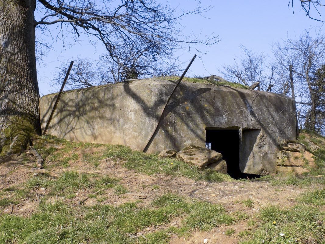 Ligne Maginot - 2B - VAUX LES MOUZON OUEST - (Blockhaus pour canon) - 
