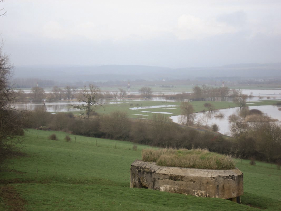 Ligne Maginot - 2C - LA CABRETTE - (Blockhaus pour canon) - Vue vers nord-est avec les inondations en janvier 2007