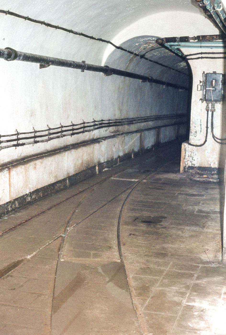 Ligne Maginot - LAUDREFANG - A37 - (Ouvrage d'infanterie) - Galerie principale vers les autres blocs 4 et 5 et le casernement - MANSUY Michel