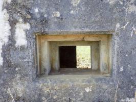 Ligne Maginot - 14C - FOND D'YVAUX OUEST - (Blockhaus pour arme infanterie) - Créneau Hotchkiss droite)