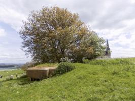 Ligne Maginot - 29C - EUILLY NORD - (Blockhaus pour arme infanterie) - Pris du nord-est avec l'église d'Euilly.