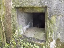 Ligne Maginot - LE MOULIN - (Blockhaus pour arme infanterie) -    Face frontale, créneau