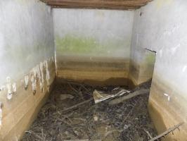 Ligne Maginot - LE MOULIN - (Blockhaus pour arme infanterie) - L'interieur.
Seule entrée (hommes) à droite.