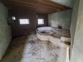 Ligne Maginot - A36 - FORT JEAN DIOT - (Blockhaus pour canon) - Chambre de tir gauche avec la plateforme surélevée pour la pièce AC