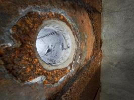 Ligne Maginot - A36 - FORT JEAN DIOT - (Blockhaus pour canon) - Chambre de tir gauche. Conduit métallique.