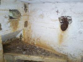 Ligne Maginot - 66TER - BOIS LE SART NORD - (Blockhaus pour arme infanterie) - Intérieur du bloc.
Créneau de droite pour mitrailleuse.
