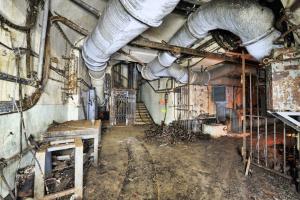 Ligne Maginot - MOLVANGE - A9 - (Ouvrage d'artillerie) - Entrée hommes
En bas de l'escalier - salle des filtres