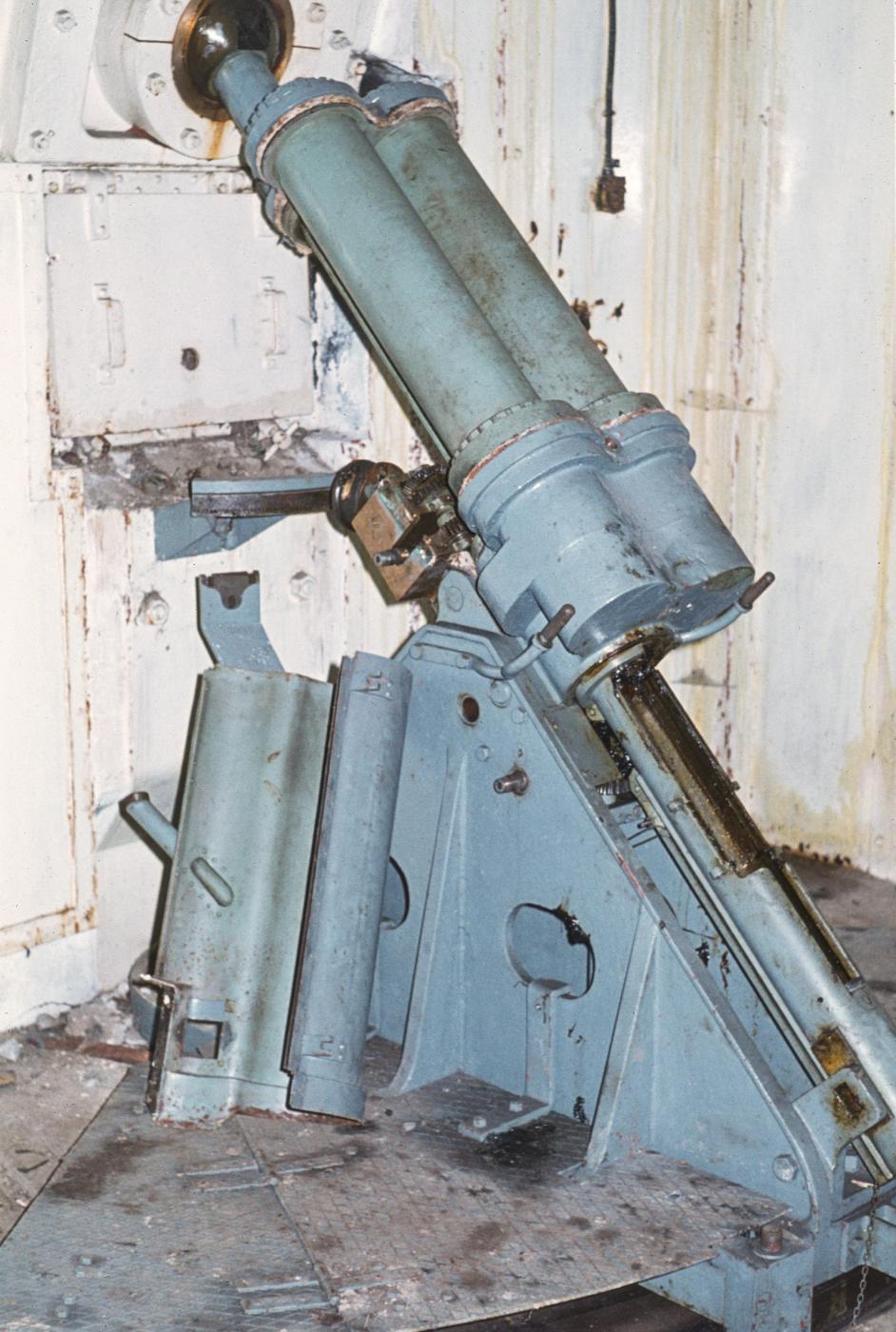 Ligne Maginot - LAUDREFANG - A37 - (Ouvrage d'infanterie) - Bloc 3
Etage intermédiaire
La chambre de tir des mortiers de 81mm  - MANSUY Michel