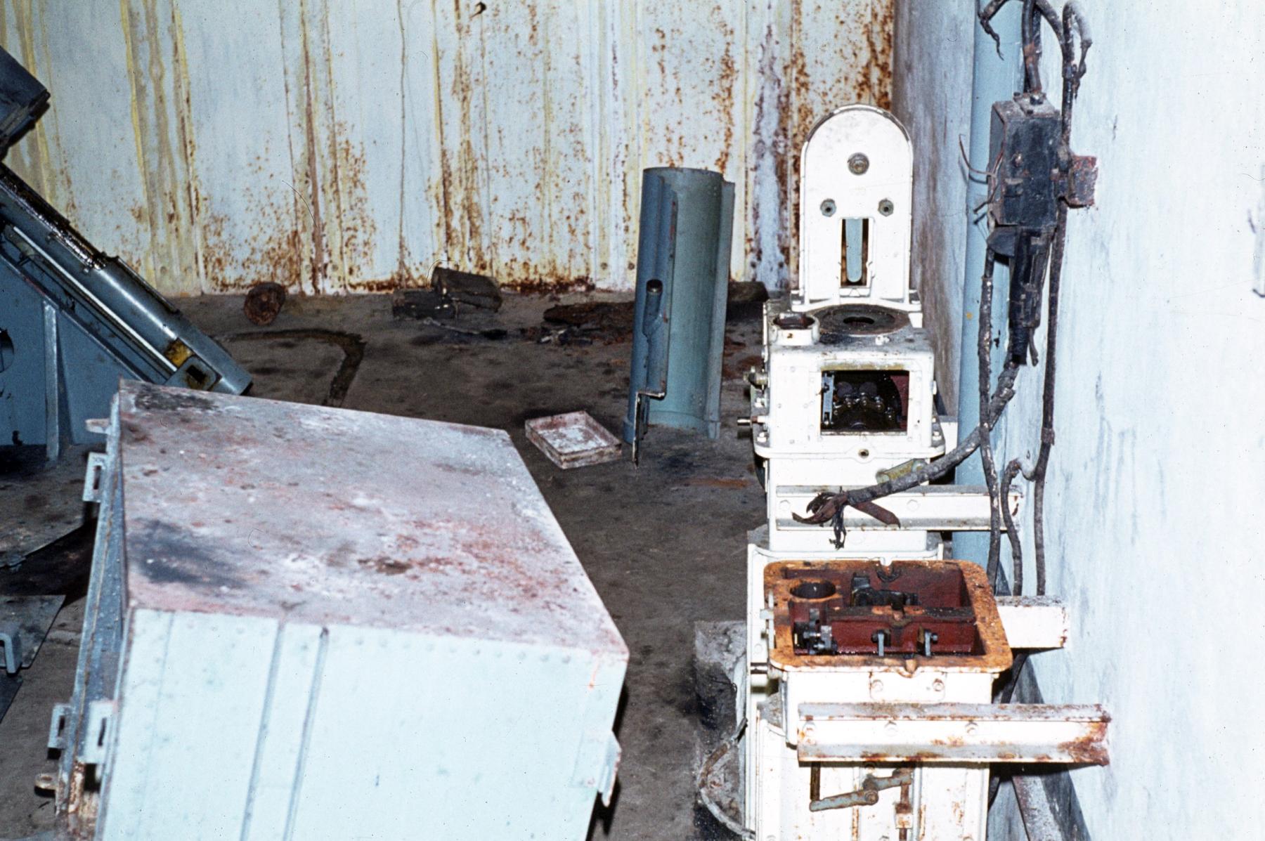 Ligne Maginot - LAUDREFANG - A37 - (Ouvrage d'infanterie) - Bloc 3
Etage intermédiaire
Noria d'approvisionnement en obus de 81mm - MANSUY Michel