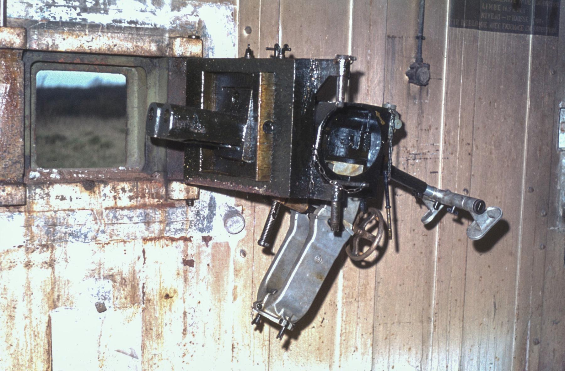 Ligne Maginot - LAUDREFANG - A37 - (Ouvrage d'infanterie) - Bloc 3
Chambre de tir jumelages de mitrailleuses et canon de 47