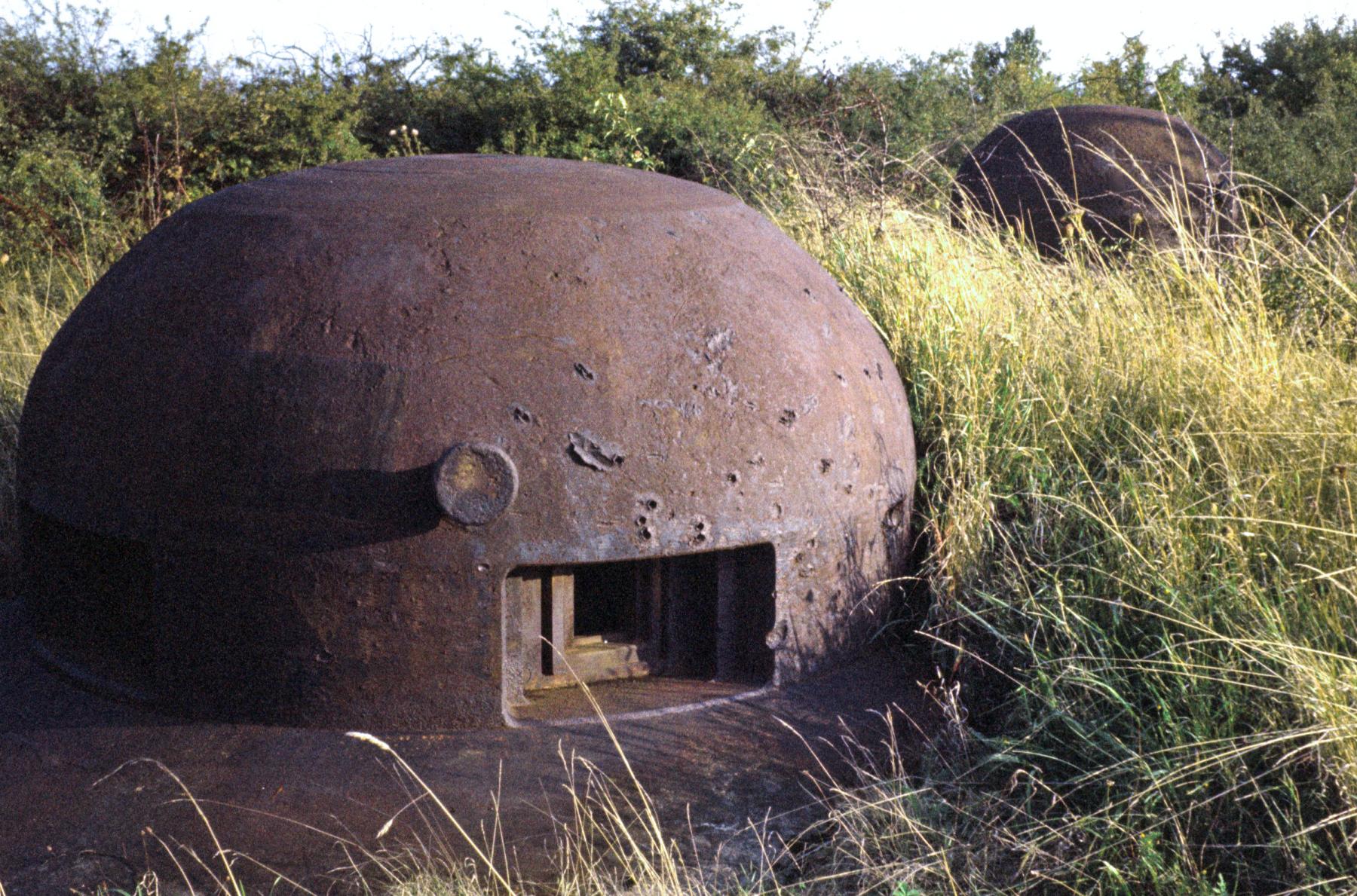 Ligne Maginot - LAUDREFANG - A37 - (Ouvrage d'infanterie) - Bloc 4
Les deux cloches GFM - MANSUY Michel