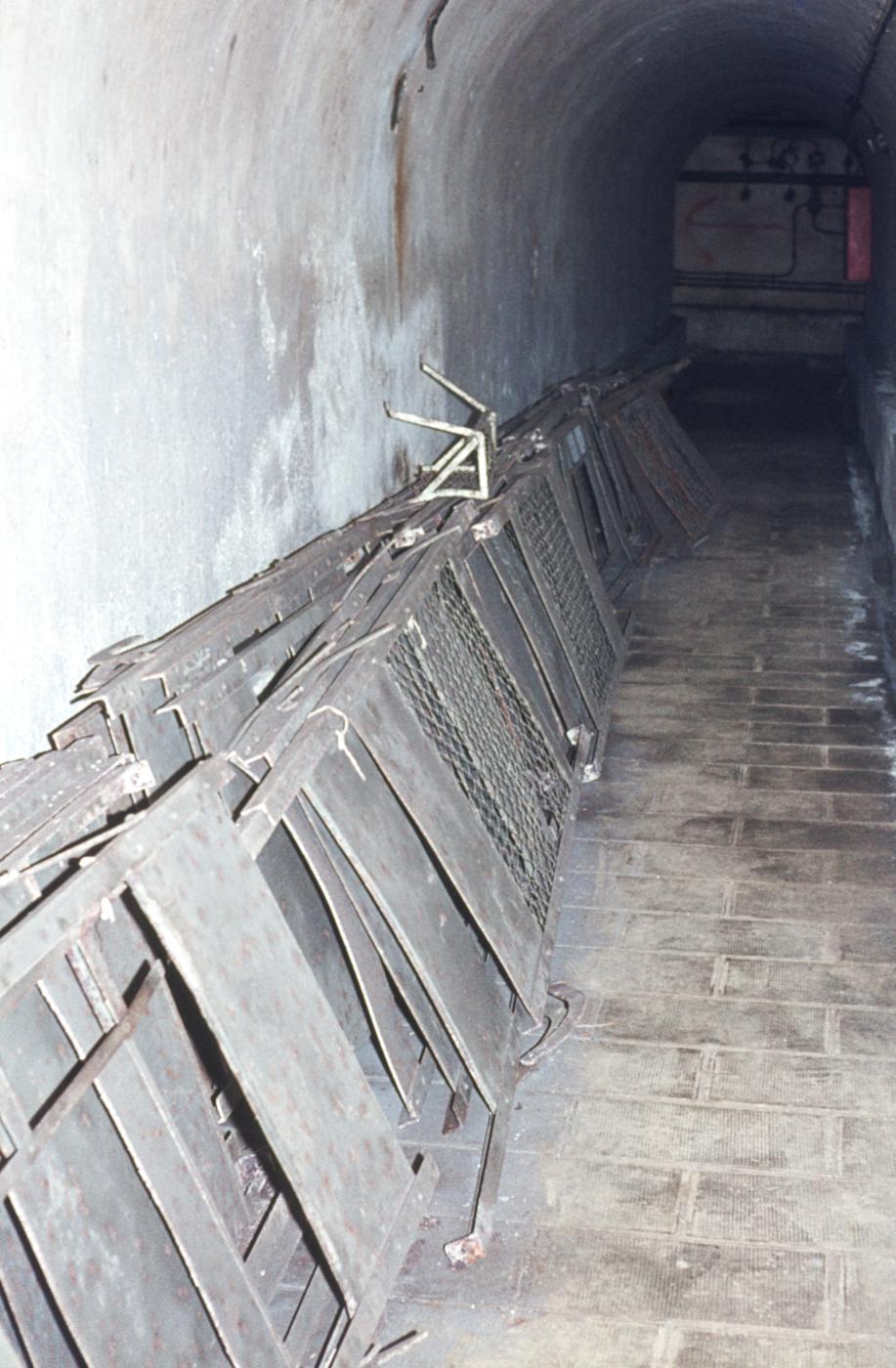 Ligne Maginot - LAUDREFANG - A37 - (Ouvrage d'infanterie) - Galerie avec stockage des lits  - MANSUY Michel