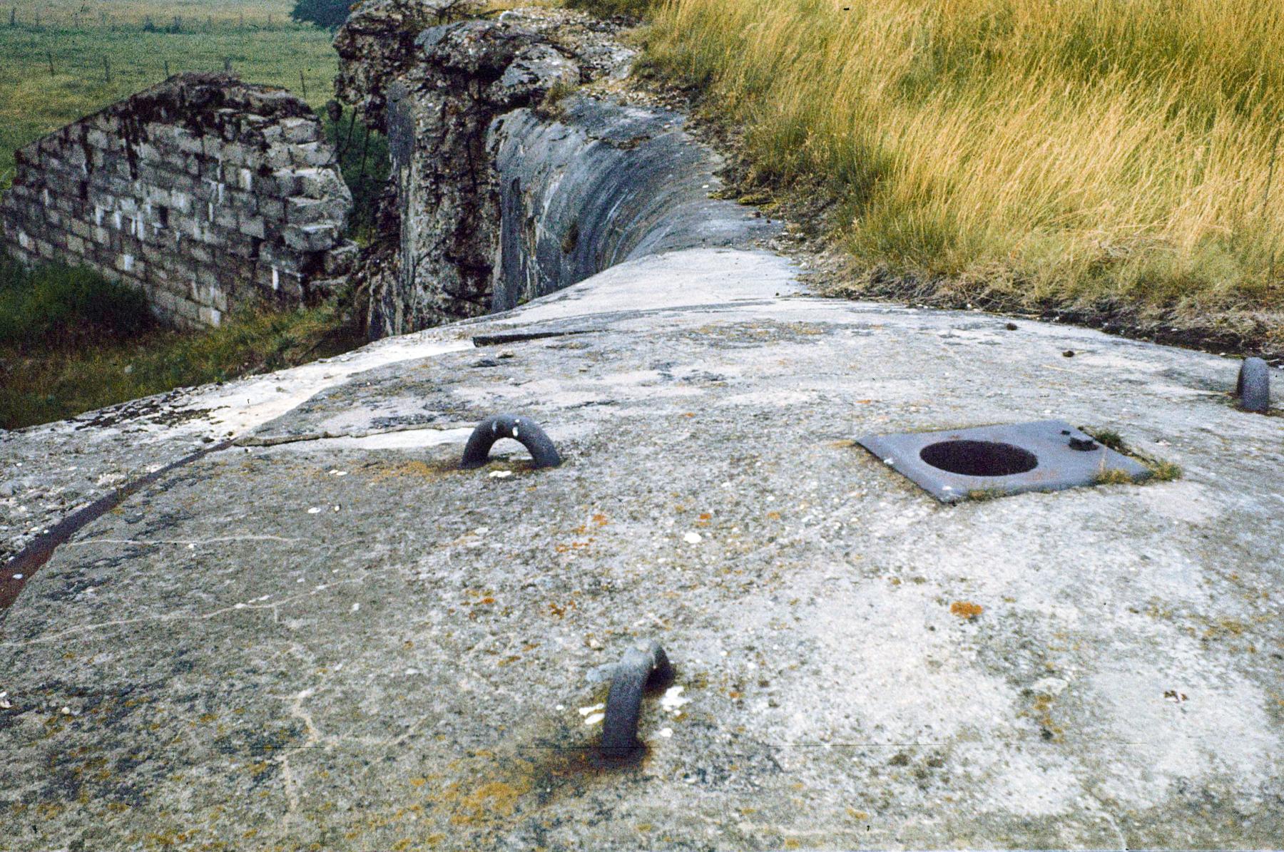 Ligne Maginot - MC35B - MC13 - (Casemate d'infanterie - Double) - L'emplacement de la cloche - MANSUY Michel