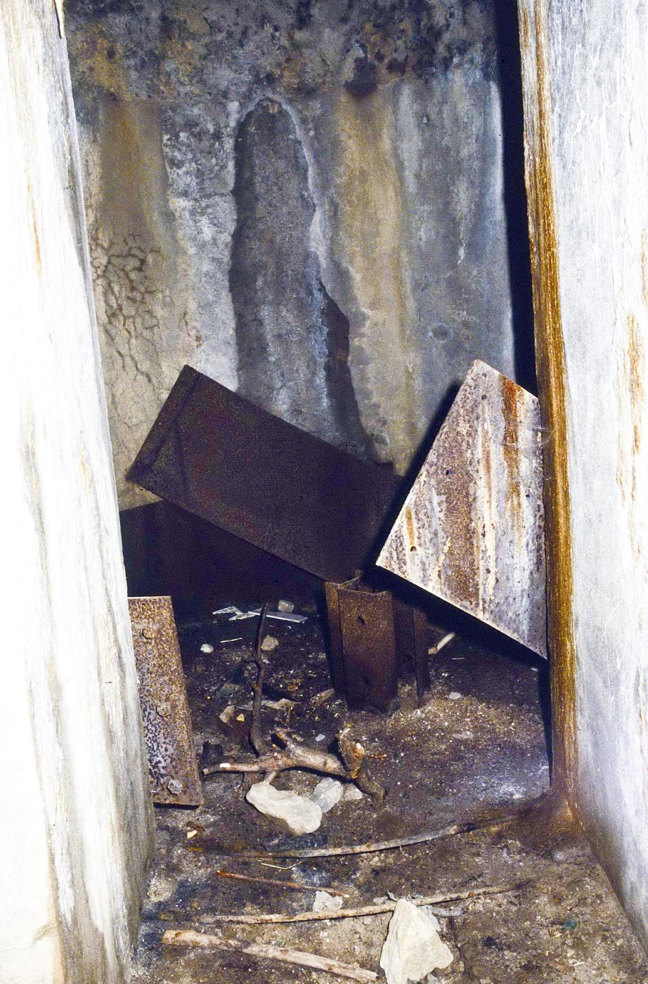 Ligne Maginot - MC39B - MC17 - (Casemate d'infanterie - Simple) - L'emplacement de la cloche - MANSUY Michel