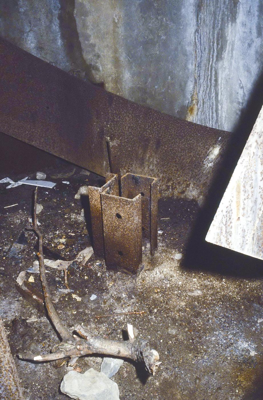 Ligne Maginot - MC39B - MC17 - (Casemate d'infanterie - Simple) - L'emplacement de la cloche - MANSUY Michel