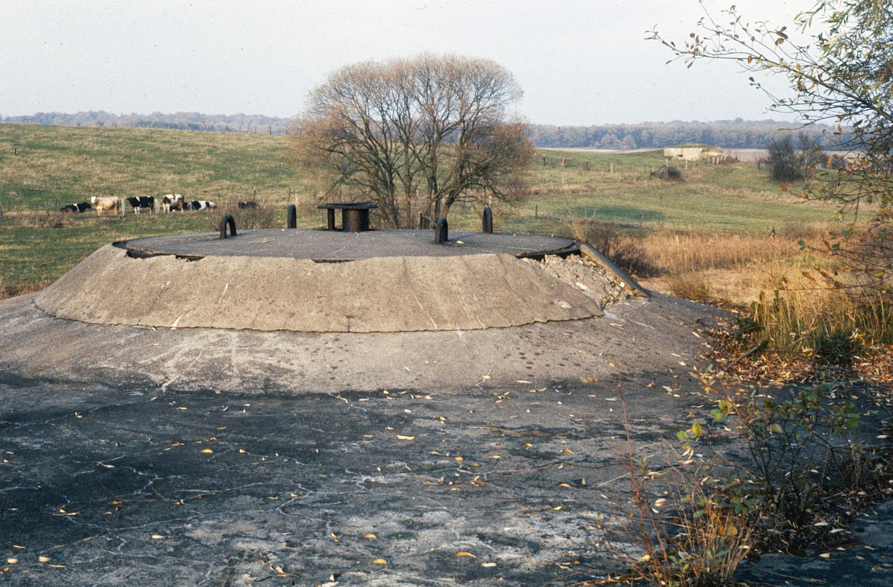 Ligne Maginot - MC39B - MC17 - (Casemate d'infanterie - Simple) - L'obturation de l'emplacement de la cloche - MANSUY Michel