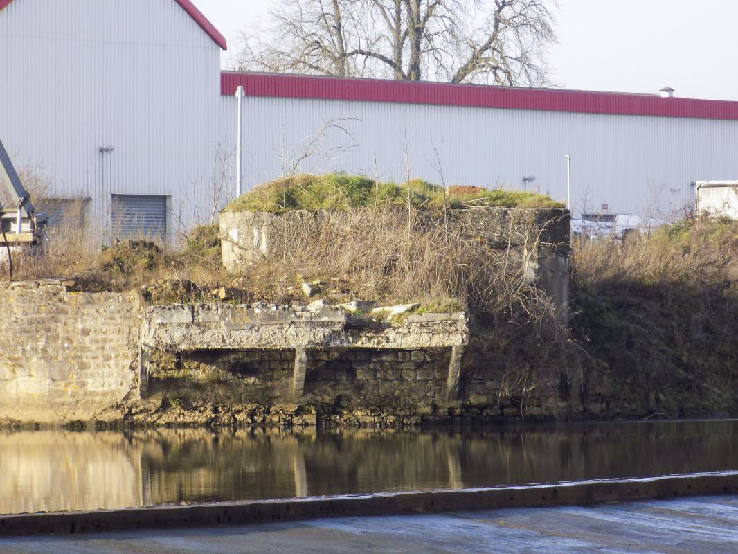 Ligne Maginot - 23A - FORGES DE BREVILLY - (Blockhaus pour arme infanterie) - Pris de l'est - R Tucker