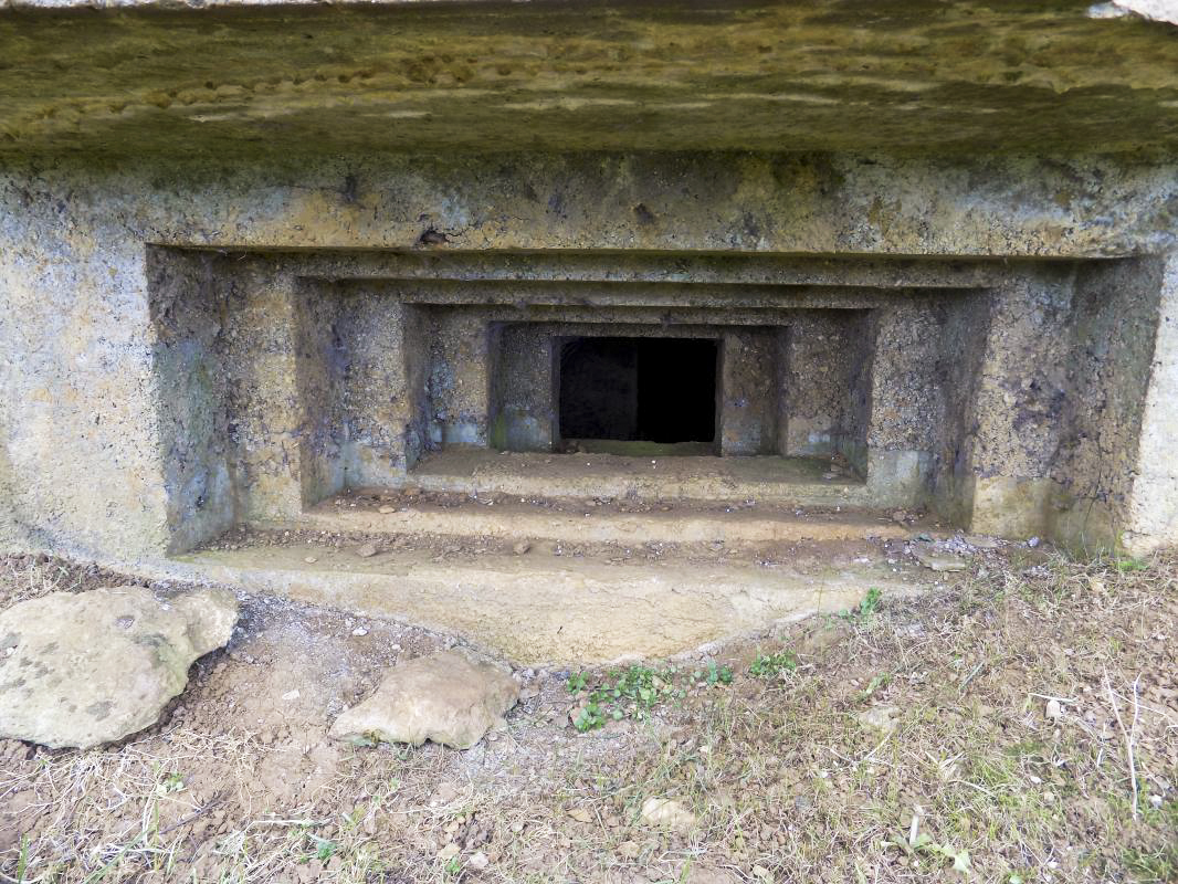 Ligne Maginot - 29C - EUILLY NORD - (Blockhaus pour arme infanterie) - Créneau Hotchkiss, centrale