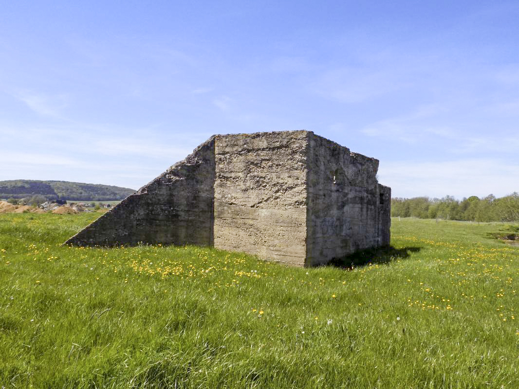 Ligne Maginot - COUPURE DE VAVENY - (Stand de tir) -  - R Tucker
