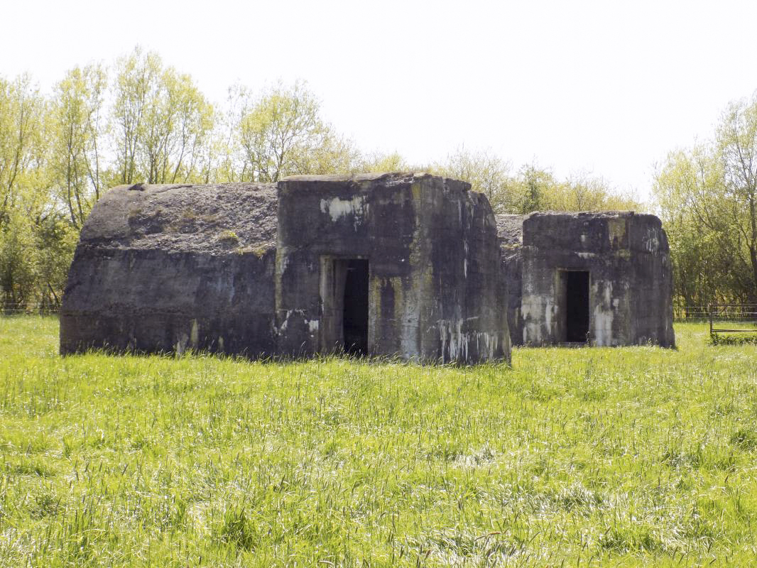 Ligne Maginot - LES ETOURNALES NORD - (Abri) - Les deux abris pris du nord-est