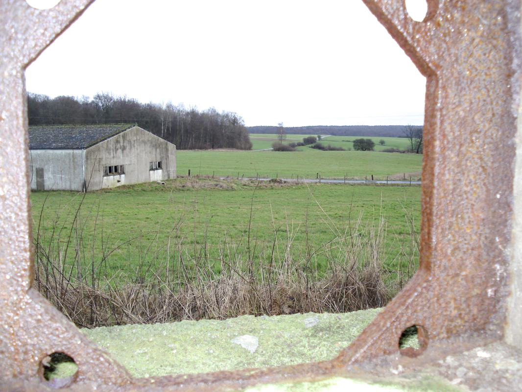 Ligne Maginot - MF21 - X - MOGUES - (Poste GRM - Maison Forte) - Vue frontale vers le nord-est