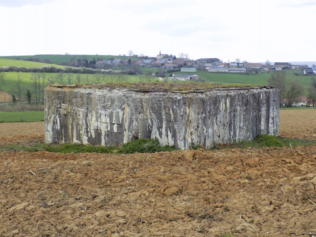 Ligne Maginot - MOULIN D'EUILLY - (Blockhaus pour canon) - Faces l'arrière et droite