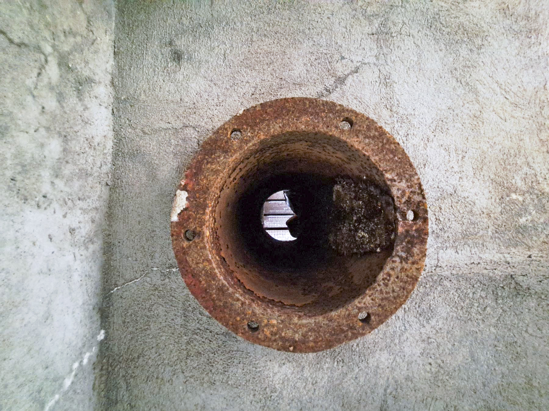 Ligne Maginot - A36 - FORT JEAN DIOT - (Blockhaus pour canon) - Conduit d'aspiration d'air - face intérieure. - ANDRE Philippe