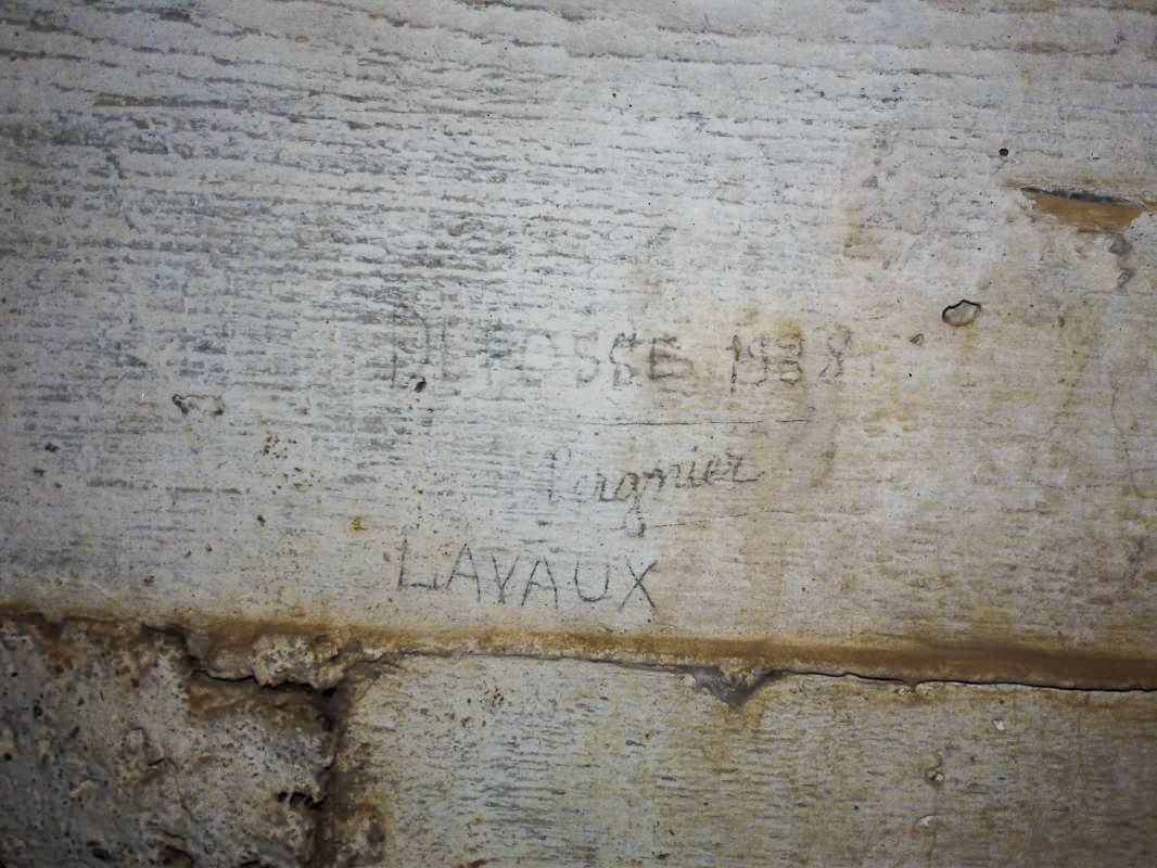 Ligne Maginot - 66TER - BOIS LE SART NORD - (Blockhaus pour arme infanterie) - Intérieur du bloc.
Inscriptions sur le mur de fond (DEFOSSE PERGNIER LAVAUX 1938)