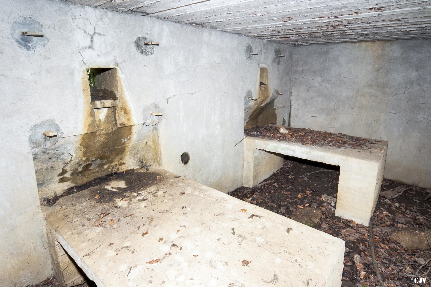 Ligne Maginot - 75 - LE MAMELON EST - (Blockhaus pour arme infanterie) - Le chambre de tir pour deux armes