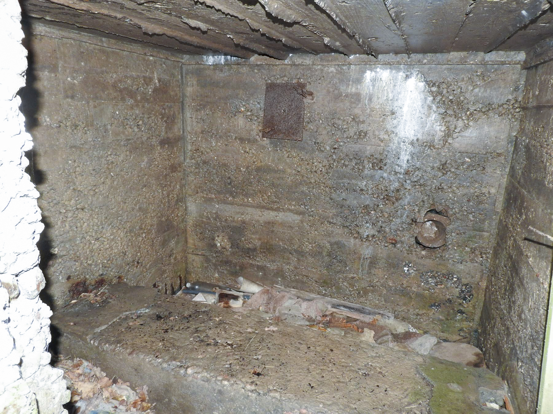 Ligne Maginot - SCHEIDE 3 - (Blockhaus de type indéterminé) - L'intérieur du blockhaus. - STENGER Mathieu