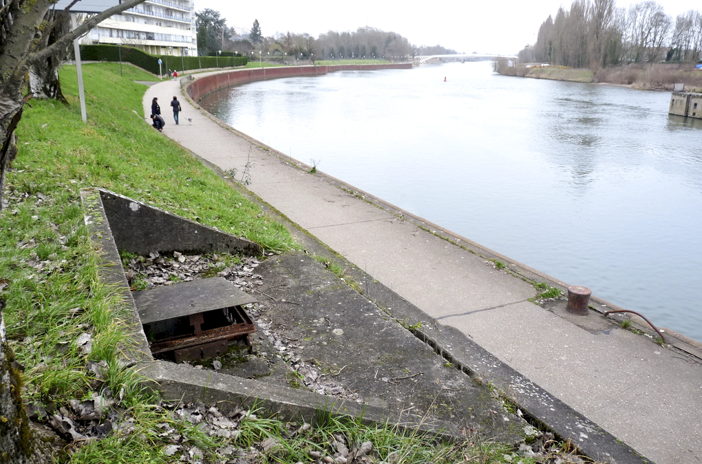Ligne Maginot - BC11 - PONT DE METZ - (Chambre de coupure) -  - Sylvie-Laure Lambert