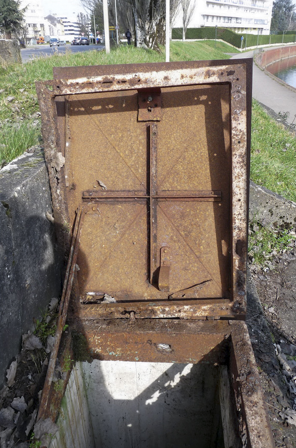 Ligne Maginot - BC11 - PONT DE METZ - (Chambre de coupure) -  - Sylvie Laure LAMBERT