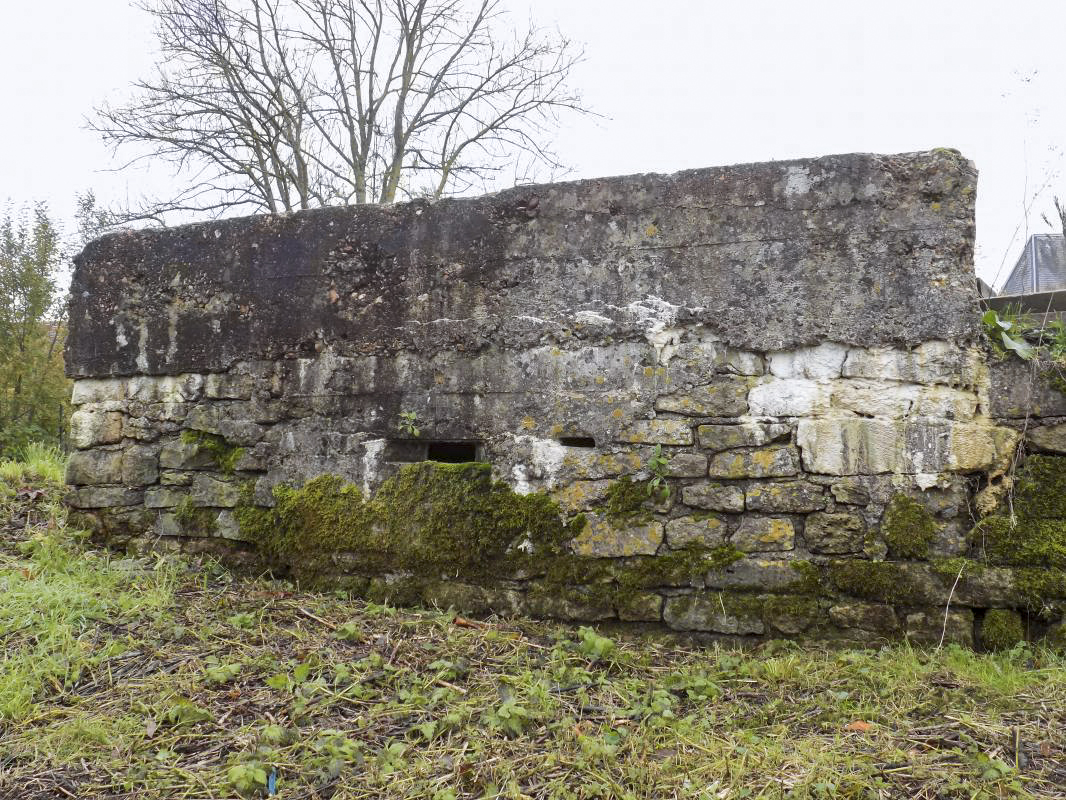 Ligne Maginot - B4 - CIMETIERE DE LA FERTE OUEST - (Blockhaus pour arme infanterie) - Façade frontale
