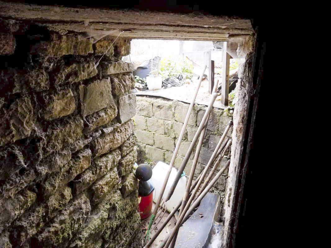 Ligne Maginot - B4 - CIMETIERE DE LA FERTE OUEST - (Blockhaus pour arme infanterie) - L'entrée