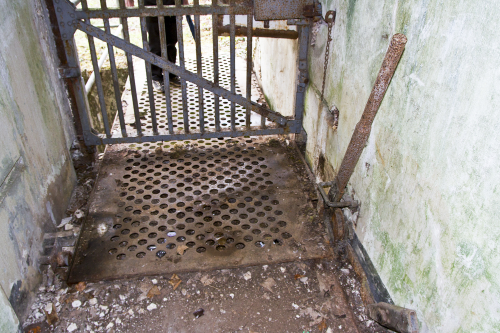 Ligne Maginot - MOLVANGE - A9 - (Ouvrage d'artillerie) - Entrée des hommes
Vue intérieure de la passerelle rétractable