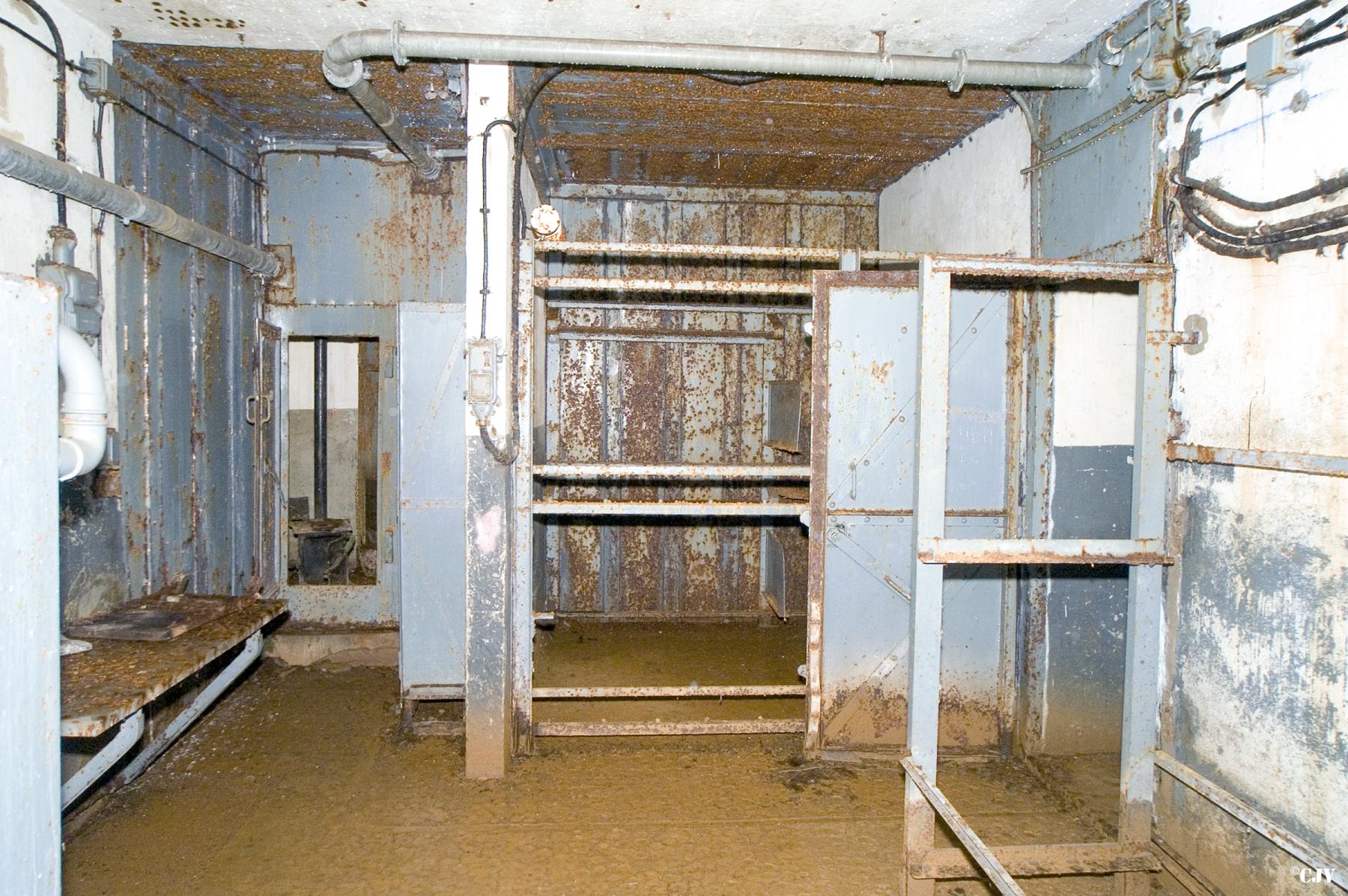 Ligne Maginot - MOLVANGE - A9 - (Ouvrage d'artillerie) - Bloc 1
Intérieur - Lia VERMEULEN