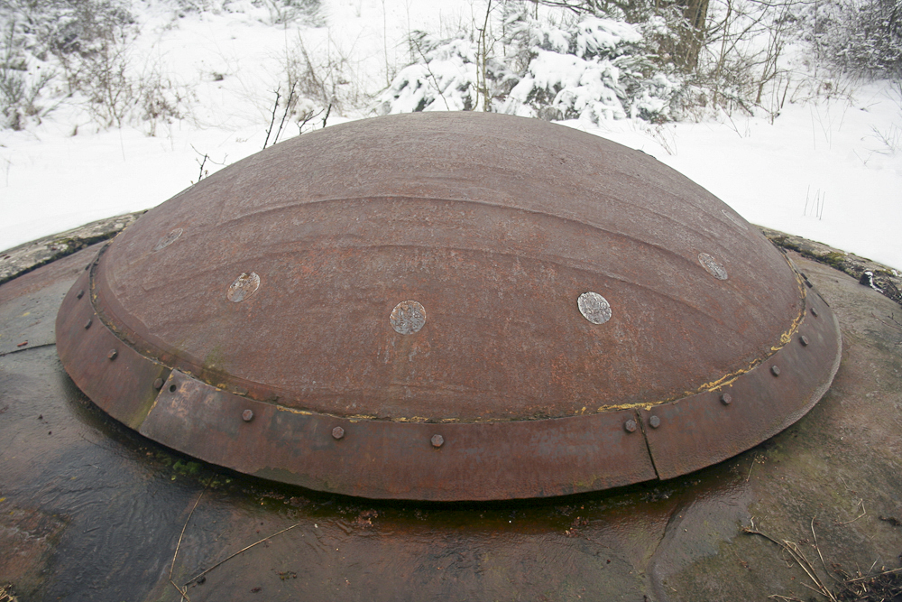 Ligne Maginot - MOLVANGE - A9 - (Ouvrage d'artillerie) - Bloc 2
Tourelle mitrailleuse en position éclipsée
