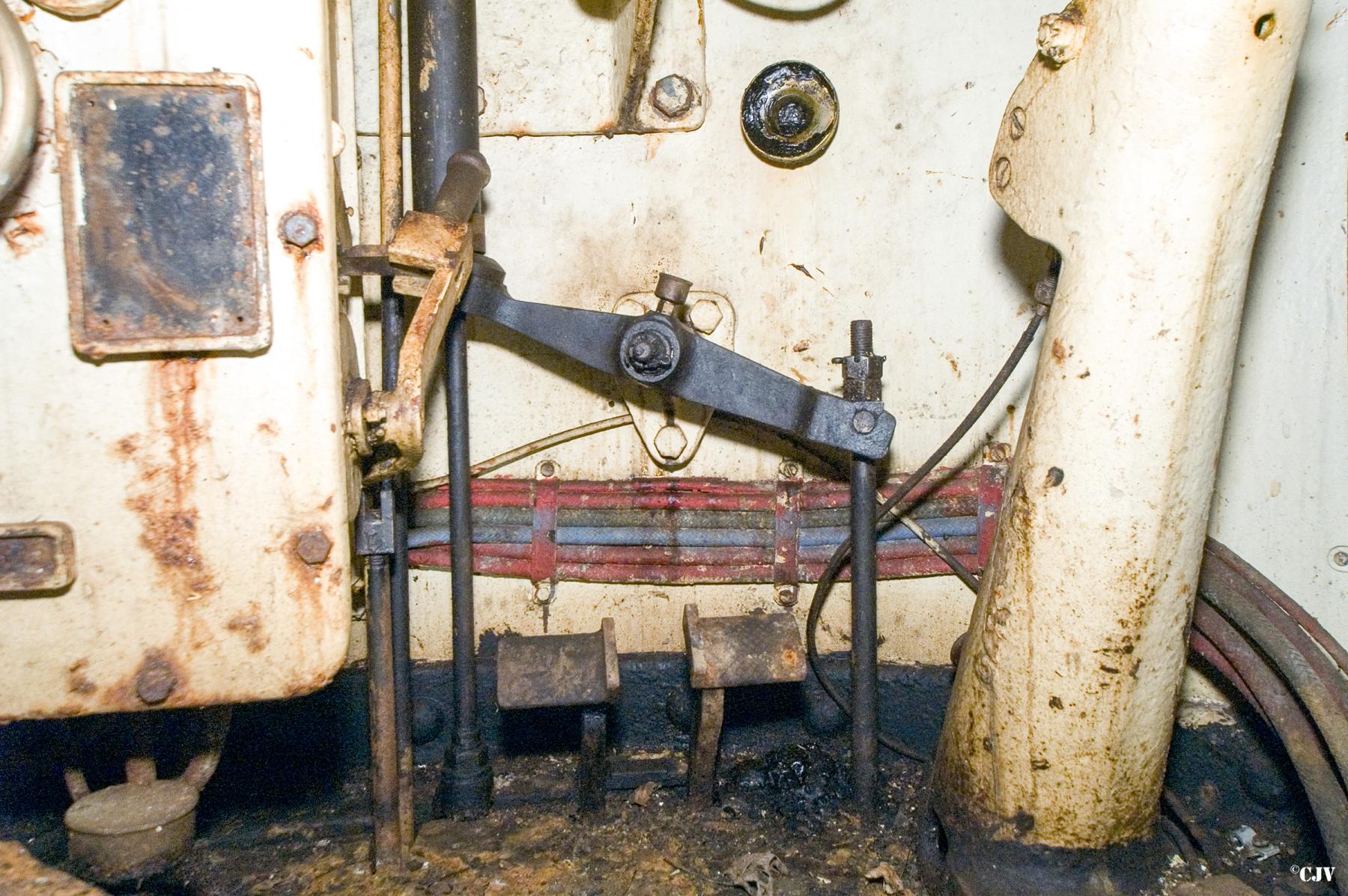 Ligne Maginot - MOLVANGE - A9 - (Ouvrage d'artillerie) - Bloc 2
Tourelle de mitrailleuses
 - Lia VERMEULEN