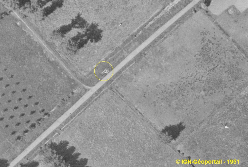 Ligne Maginot - T5 - QUATRE CHASSES - (Cuve pour arme d'infanterie) -  - IGN - Géoportail 1951