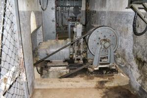 Ligne Maginot - MOLVANGE - A9 - (Ouvrage d'artillerie) - Bloc 4
Le mécanisme du monte-charge