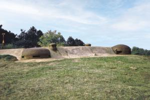 Ligne Maginot - MOLVANGE - A9 - (Ouvrage d'artillerie) - Bloc 7
Les deux cloches du bloc avant leur destruction pour la mise en place d'une antenne pour le PC de Guerre de la 1re Armée.