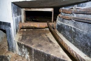 Ligne Maginot - MOLVANGE - A9 - (Ouvrage d'artillerie) - Plan incliné de l'entrée munitions
Treuil principal.