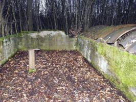 Ligne Maginot - MOLVANGE - A9 - (Ouvrage d'artillerie) - Entrée hommes 
Les restes du casernement extérieur
