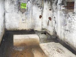 Ligne Maginot - ECOUVIEZ OUEST - (Casemate d'infanterie - Simple) - L'intérieur, vide de tout équipement 
