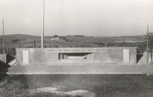 Ligne Maginot - LA FERTE - (Ouvrage d'infanterie) - Monument aux morts
Carte postale des années 50 