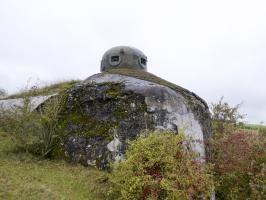 Ligne Maginot - MARGUT - (Casemate d'infanterie - Simple) - L'une des cloches GFM type B du bloc. Noter la façon dont elle se découpe sur l'horizon, très visible de l'ennemi.