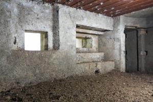 Ligne Maginot - MY14 - (Blockhaus lourd type STG / STG-FCR - Double) - Vue intérieure de la chambre de tir ouest. A droite, l'accès au créneau d'observation frontale.