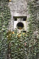 Ligne Maginot - SAINT WALFROY (4° BON - 155° RIF) - (PC de Quartier) - Réservation faite dans le mur de la façade pour la mise en place d'une gaine de ventilation ou d'extraction avec une protection.