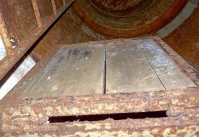 Ligne Maginot - BOURENE OUEST - C21 - (Casemate d'infanterie - Simple) - Plancher et trappe amovible de la cloche