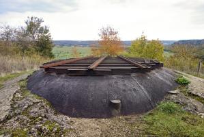 Ligne Maginot - VELOSNES - (Ouvrage d'artillerie) - Bloc 1
Le puits de la tourelle pour deux armes mixtes sécurisé